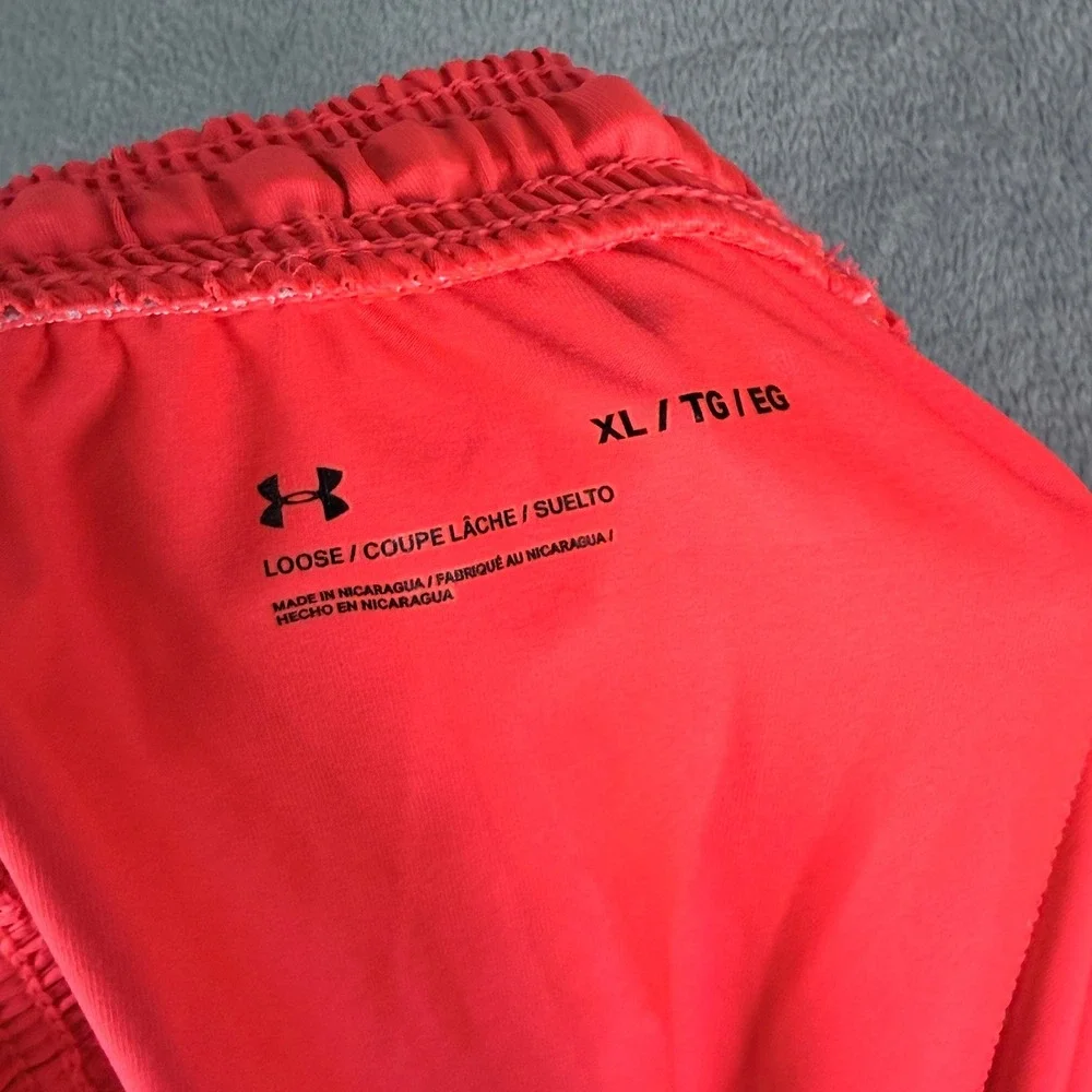 Under Armour Loose Fit Athletic Gym Shorts Hyper Red White Mens XL 1351805